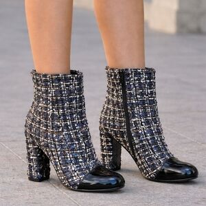Women's Tweed ankle boots. Size 7. Block Heel